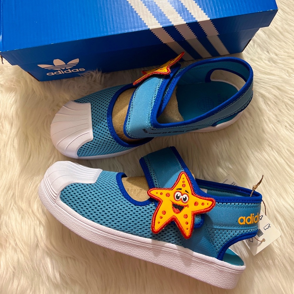 NWT - Adidas sandal Superstar SNSL size 3 = 35 Eu